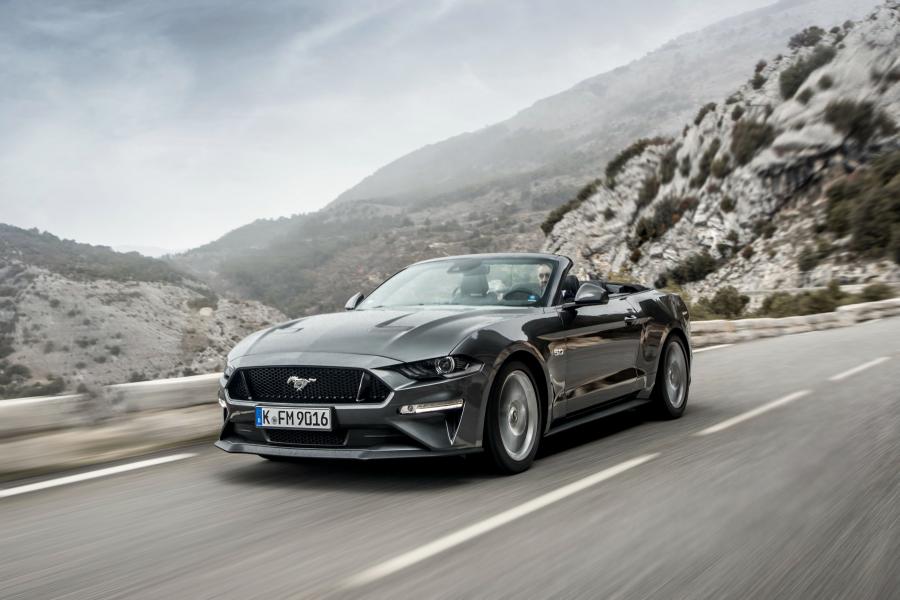  Ford Mustang GT Convertible 2017 года  (EU) (фото 1 из 34)